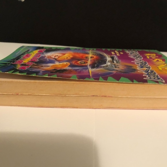 R.L. Stine Fear of ghosts street books 2 & 3 - who’s been sleeping in my grave - Picture 7 of 8